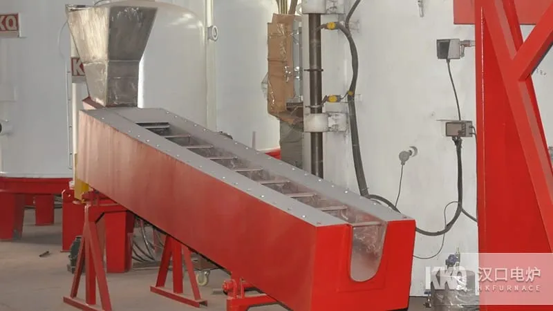 Aluminum Melting Furnace Supporting aluminum liquid diversion tank